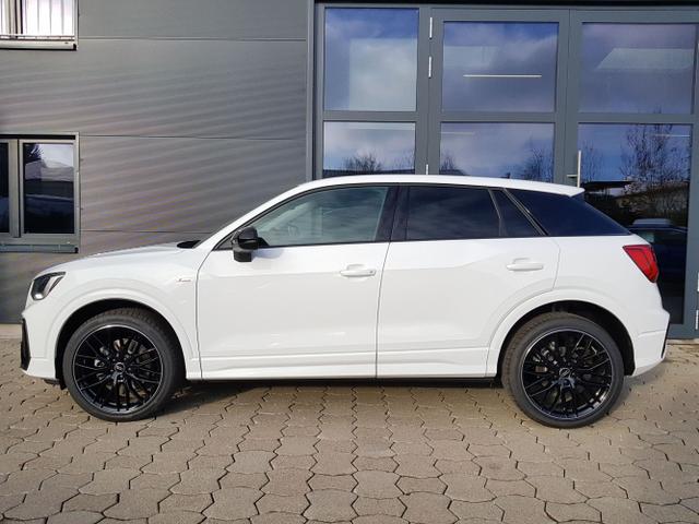 Audi / Q2 / Weiß / / / Q2 35 Black Edition S-tronic TDI 110KW Black Pack, Navi, PDC, 19
