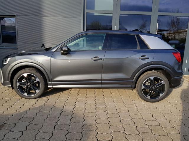 Audi / Q2 / / / / 
