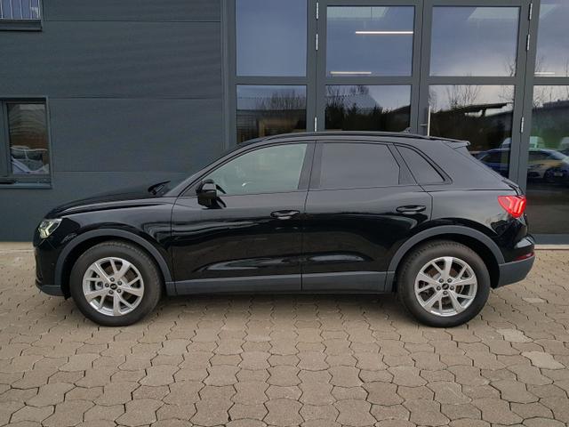 Audi / Q3 / Schwarz / / / Q3 Advanced 35TDI S-Tronic 110KW Navi, 18, ACC, SHZ