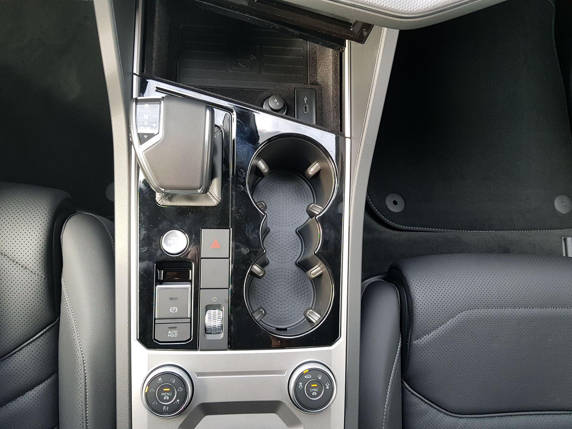 VW Touareg Touareg R-Line 3.0 l V6 TDI 4MOTION 8-Gang-Automatik
