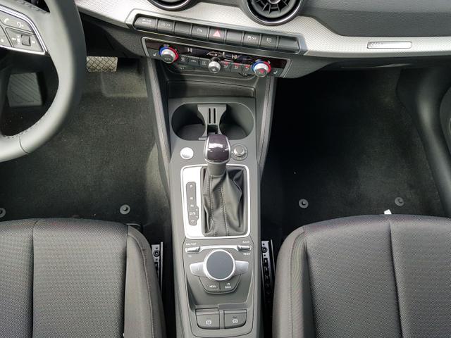 Audi Q2 S-Line 35TFSI S-Tronic 110KW Matrix LED, SHZ, Blackpack, Garantie 