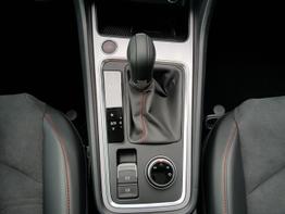 Seat / Ateca / Grau /  /  / Ateca FR 2,0TDI DSG 110KW DCC, Navi, Pano, AHK, SHZ, 360°