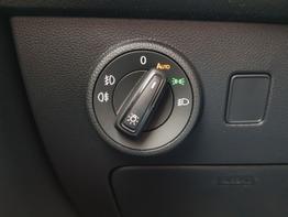 Seat / Ateca / Schwarz /  /  / Ateca FR 2,0TDI DSG 110KW DCC, Navi, Pano, AHK, SHZ, 360°