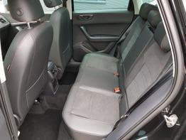 Seat / Ateca / Schwarz /  /  / Ateca FR 2,0TDI DSG 110KW DCC, Navi, Pano, AHK, SHZ, 360°