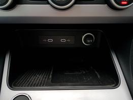 Seat / Ateca / Schwarz /  /  / Ateca FR 2,0TDI DSG 110KW DCC, Navi, Pano, AHK, SHZ, 360°