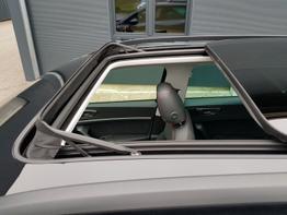 Seat / Ateca / Schwarz /  /  / Ateca FR 2,0TDI DSG 110KW DCC, Navi, Pano, AHK, SHZ, 360°