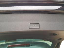 Seat / Ateca / Schwarz /  /  / Ateca FR 2,0TDI DSG 110KW DCC, Navi, Pano, AHK, SHZ, 360°