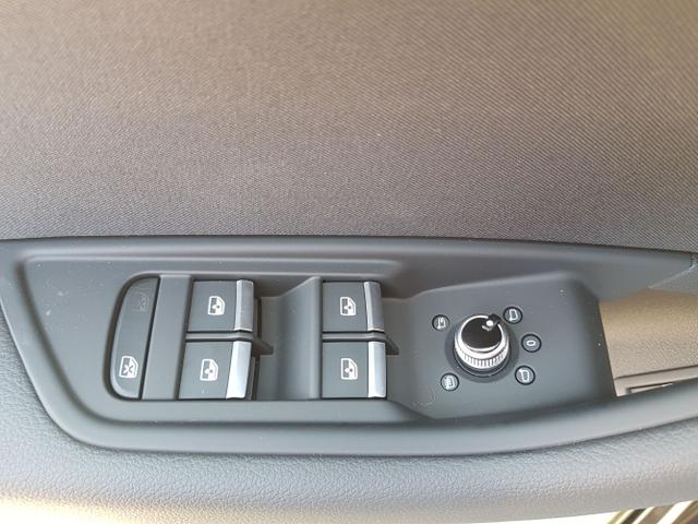 Audi / A4 Limousine / Grau / / / A4 Limousine S-Line 40TDI S-Tronic 150KW 19, Competition, Matrix, el. Heckklappe
