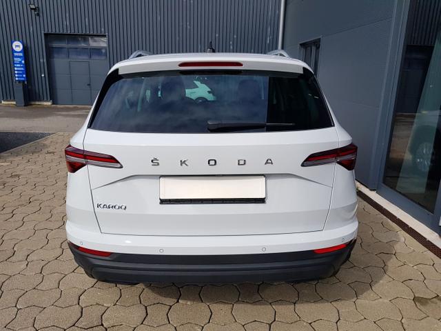 Skoda / Karoq / Weiß / / / Karoq Selection 2,0TDI 85KW PDC, Kamera