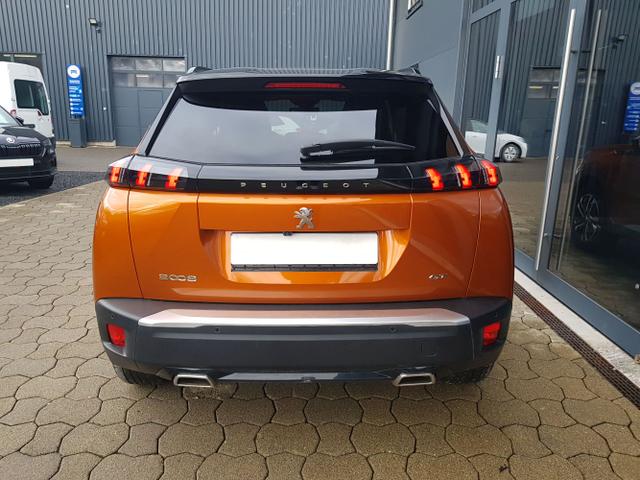 Peugeot / 2008 / Orange / / / 2008 GT 1,2 Automatik 96KW/130PS Navi, SHZ, Kamera, ACC