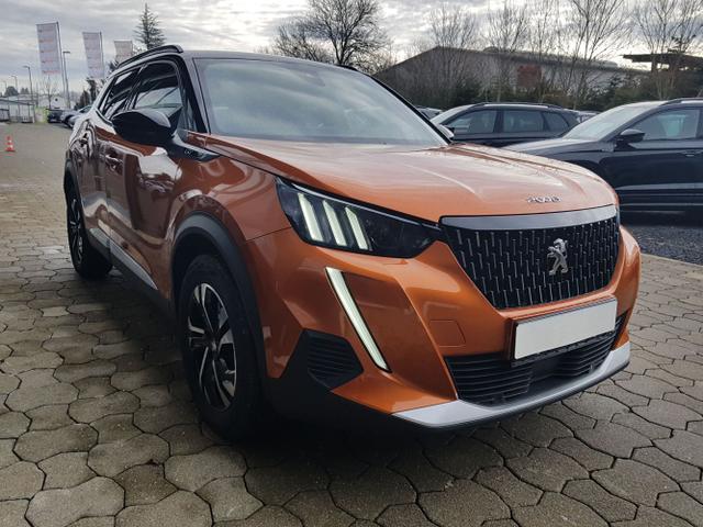 Peugeot / 2008 / Orange / / / 2008 GT 1,2 Automatik 96KW/130PS Navi, SHZ, Kamera, ACC