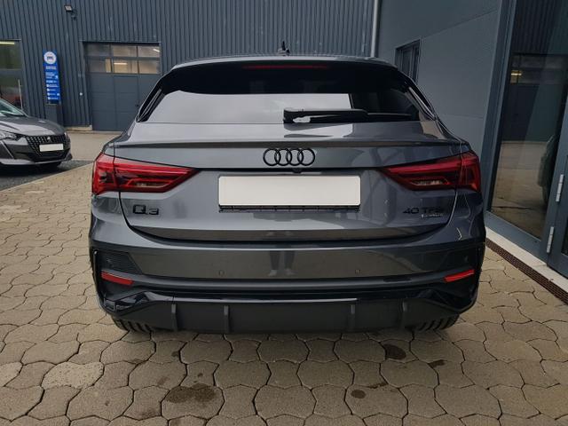 Audi / Q3 Sportback / Grau / / / Q3 Sportback S-Line 40TFSI quattro S-Tronic 140KW/190PS Pano, Navi, AHK, Totwinkel, 20