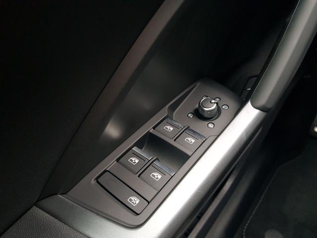 Audi / Q3 Sportback / Grau / / / Q3 Sportback S-Line 40TFSI quattro S-Tronic 140KW/190PS Pano, Navi, AHK, Totwinkel, 20