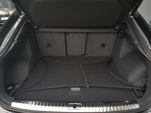 Audi / Q3 Sportback / Grau / / / Q3 Sportback S-Line 40TFSI quattro S-Tronic 140KW/190PS Pano, Navi, AHK, Totwinkel, 20