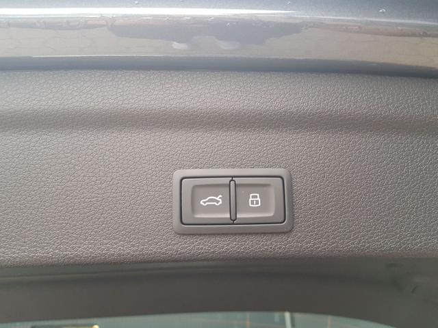 Audi / Q3 Sportback / Grau / / / Q3 Sportback S-Line 40TFSI quattro S-Tronic 140KW/190PS Pano, Navi, AHK, Totwinkel, 20