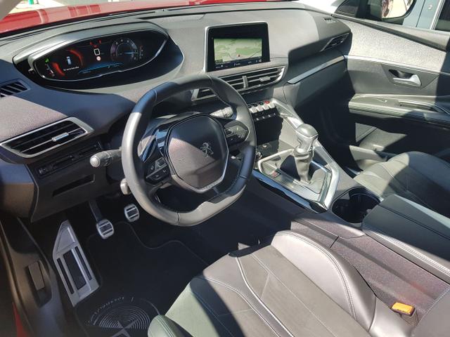 Peugeot / 3008 / / / / 