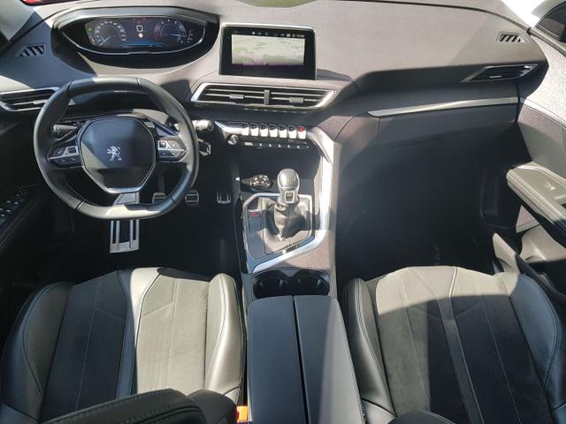 Peugeot / 3008 / / / / 
