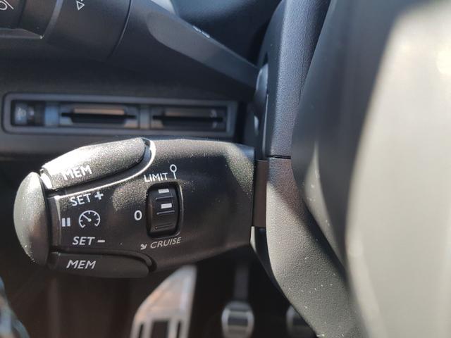 Peugeot / 3008 / / / / 