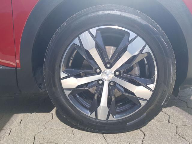 Peugeot / 3008 / / / / 