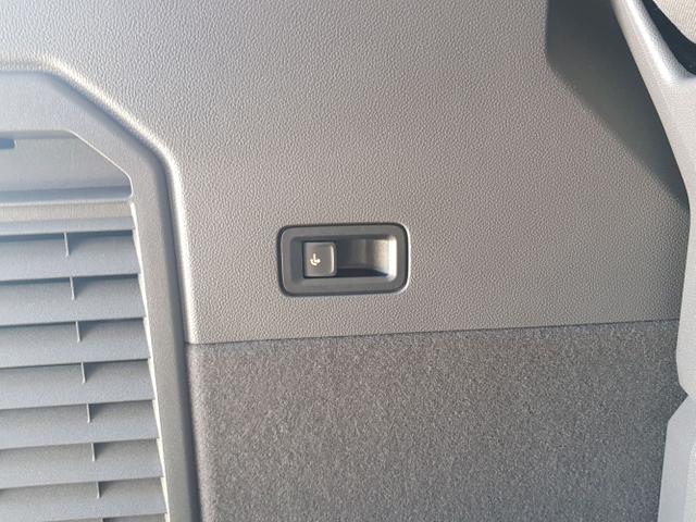 Volkswagen / T7 Multivan / / / / 