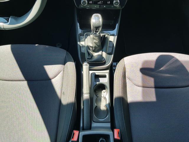 Skoda / Fabia / Blau / / / Fabia Selection 1,0TSI DSG 85KW/116PS ACC, SHZ, 16, Climatonic