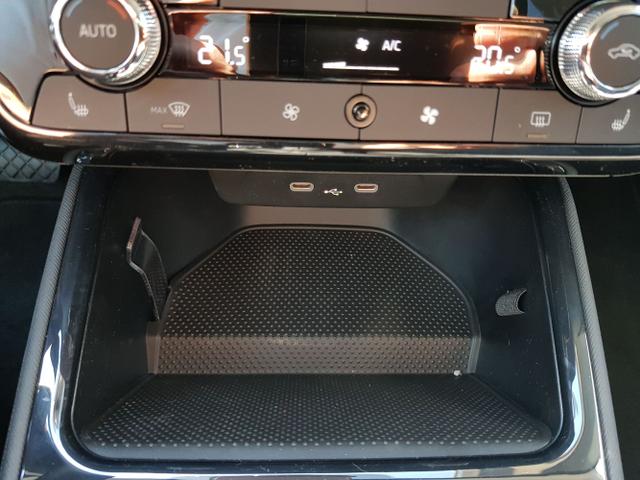 Skoda / Fabia / Blau / / / Fabia Selection 1,0TSI DSG 85KW/116PS ACC, SHZ, 16, Climatonic