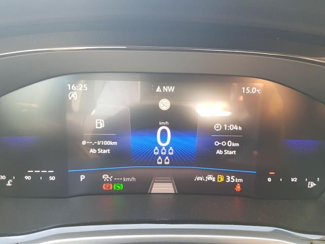 Volkswagen / Touran / Weiß / / / Touran Comfort Plus R-Line 1,5TSI DSG 110KW 7 Sitze, AHK, IQ-LED, Easy Open