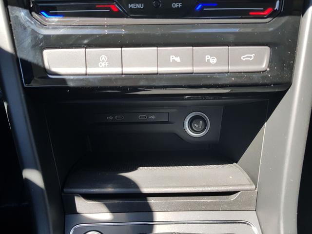 Volkswagen / Touran / / / / 