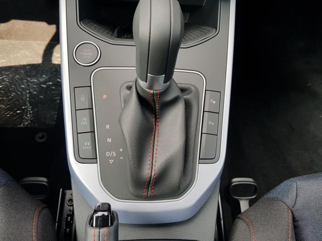Seat / Arona / Grau / / / Arona FR Edition 1,0TSI DSG 85KW/116PS Navi, Kamera, Totwinkel, ACC