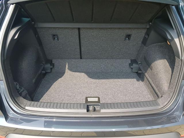Seat / Arona / Grau / / / Arona FR Edition 1,0TSI DSG 85KW/116PS Navi, Kamera, Totwinkel, ACC