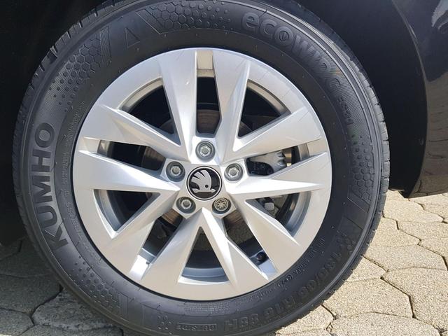 Skoda Fabia Selection 1,0 TSI DSG 85KW/116PS 5 Jahre Garantie, Sitzheizung, 15" Alufelgen 