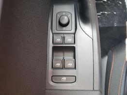 Seat Arona FR Edition 1,0TSI DSG 85KW/116PS AHK, Navi, Kamera, Totwinkel, ACC, Full LED 