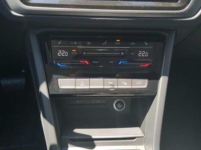 Volkswagen Touran Comfort Plus R-Line 1,5TSI DSG 110KW 7 Sitze, AHK, IQ-LED, Easy Open 