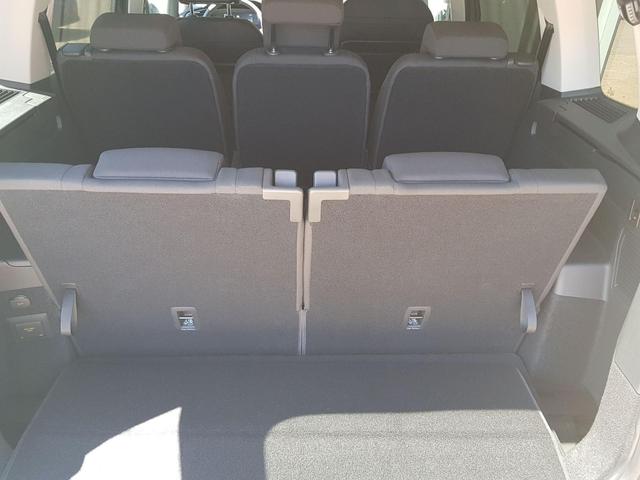 Volkswagen Touran Comfort Plus R-Line 1,5TSI DSG 110KW 7 Sitze, AHK, IQ-LED, Easy Open 