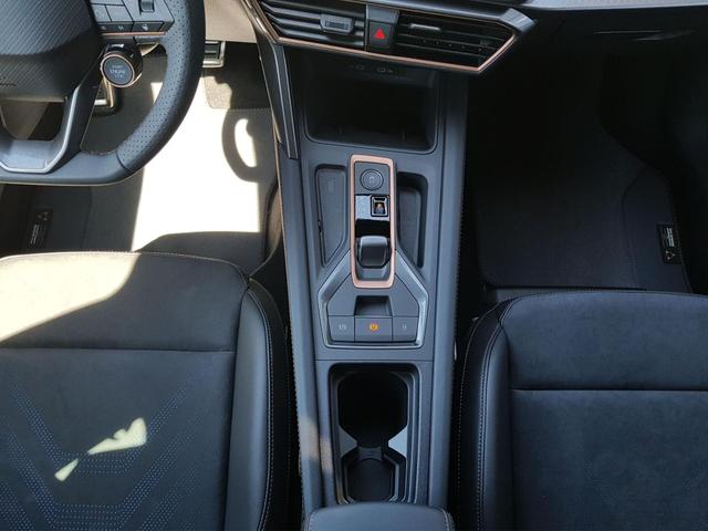 Cupra Leon 1,5eTSI DSG 110KW/150PS AHK, Assist XL , Matrix, Dinamica Sportsitze 