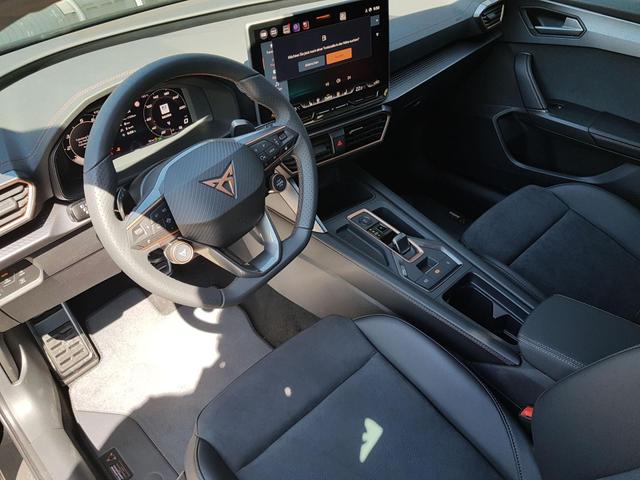 Cupra Leon 1,5eTSI DSG 110KW/150PS AHK, Assist XL , Matrix, Dinamica Sportsitze 