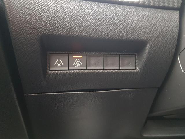 Peugeot 2008 GT 1,2 Automatik 96KW/130PS Navi, SHZ, Kamera, ACC 