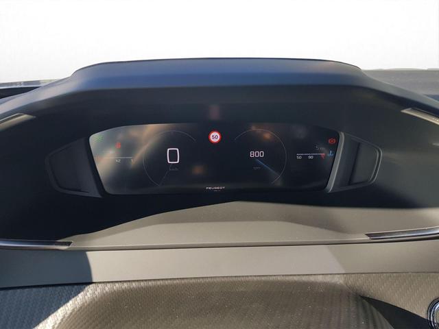 Peugeot 2008 Allure 1,2 PureTech 74KW/101PS Navi, SHZ, Kamera 