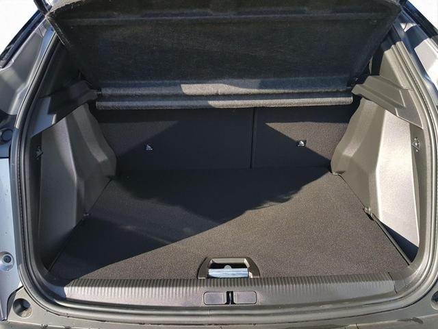 Peugeot 2008 Allure 1,2 PureTech 74KW/101PS Navi, SHZ, Kamera 