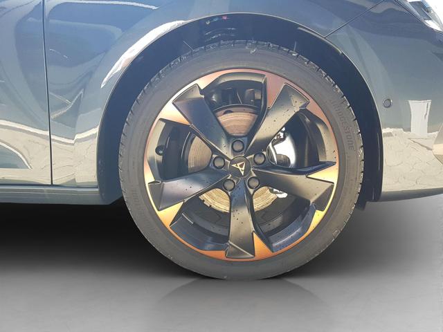 Cupra Leon 1,5eTSI DSG 110KW/150PS AHK, Assist XL , Matrix, Dinamica Sportsitze 