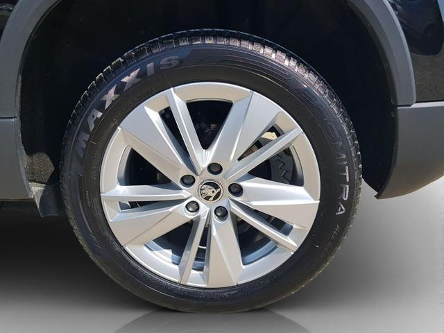 Skoda Karoq Selection 1,5TSI DSG 110KW/150PS Navi Columbus, SHZ, ACC, Virtual Pedal, Matrix LED 