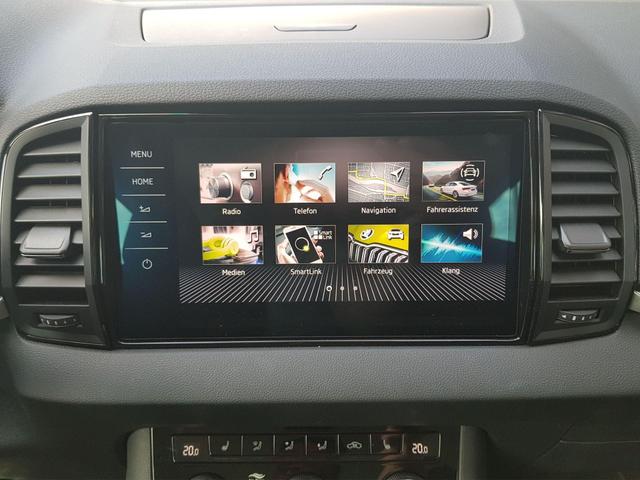Skoda Karoq Selection 1,5TSI DSG 110KW/150PS Navi Columbus, SHZ, ACC, Virtual Pedal, Matrix LED 
