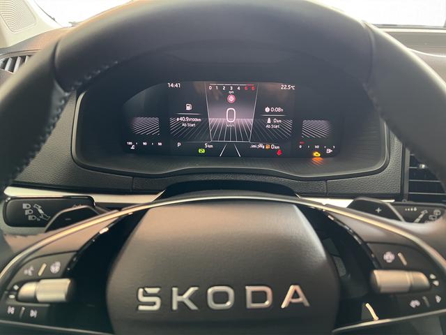 Skoda Karoq Selection 1,5TSI DSG 110KW/150PS ACC, Sitzheizung, 4 Jahre Garantie, PDC vorne und hinten 