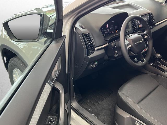 Skoda Karoq Selection 1,5TSI DSG 110KW/150PS ACC, Sitzheizung, 4 Jahre Garantie, PDC vorne und hinten 
