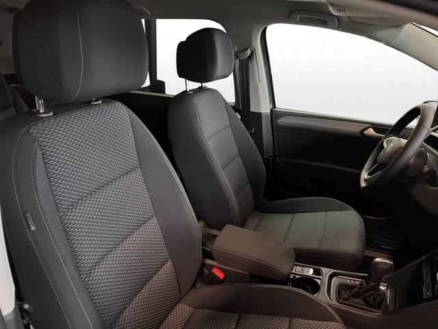 Volkswagen Touran Comfort Plus 1,5TSI DSG 110KW/150PS Navi, 7-Sitze, IQ-Light, Sitzheizung 