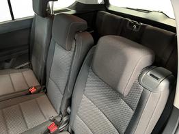 Volkswagen Touran Comfort Plus 1,5TSI DSG 110KW/150PS Navi, 7-Sitze, IQ-Light, Sitzheizung 