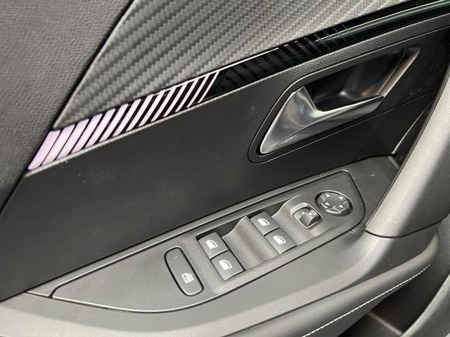 Peugeot 2008 Facelift Allure Automatik 96KW/130PS PDC, Totwinkel, Sitzheizung 