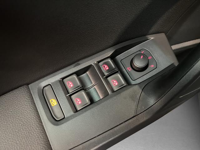 Seat Arona Style Edition 1,0TSI DSG 85KW/116PS Full LED, Totwinkel, ACC, Fernlicht, Dinamica, Sitzheizung 