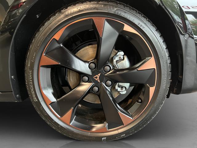 Cupra Leon Sportstourer ST 1,5eTSI DSG 110KW/ 150PS AHK, Matrix, Sennheiser, Assist XL, Navi, Dinamic Sitze 