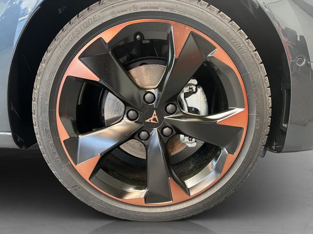 Cupra Leon Sportstourer ST 1,5eTSI DSG 110KW/ 150PS AHK, Matrix, Sennheiser, Assist XL, Navi, Dinamic Sitze 
